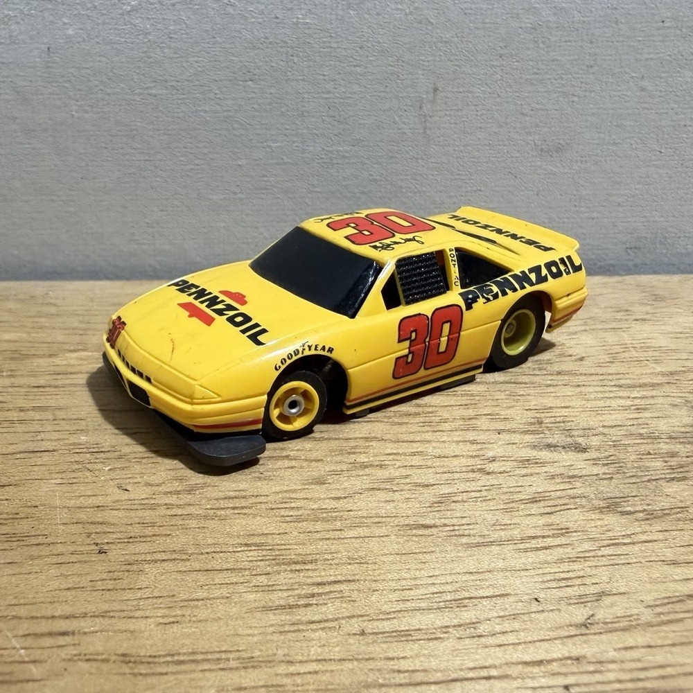 Tyco HO Slot Car Michael Waltrip #30 Pennzoil Curve Hugger Nascar HP2 Tested
